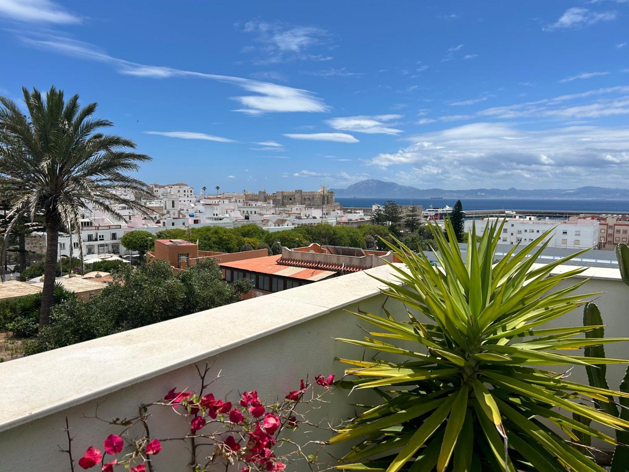 Sun Es Playa, Centro Y Vistas Al Estrecho Apartment